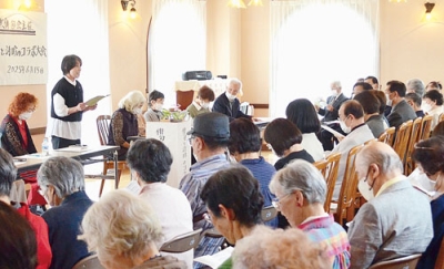 写真：巻雲俳句会と道南岳風会室蘭支部によるコラボ大会