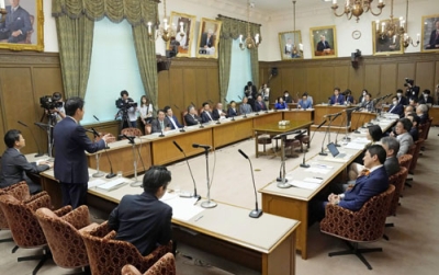 写真：野党７党提出のガソリン税の暫定税率廃止法案について、審議が実施された参院財政金融委＝２１日午前