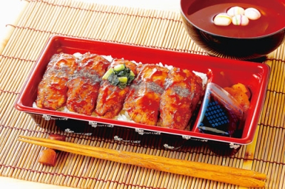写真：ネットや電話で予約を受け付けている「さんま蒲焼重」のイメージ（同社提供）