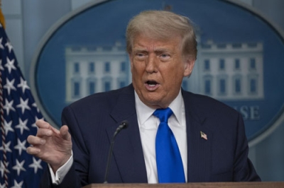 写真：米ホワイトハウスで話すトランプ大統領＝２７日、ワシントン（ゲッティ＝共同）