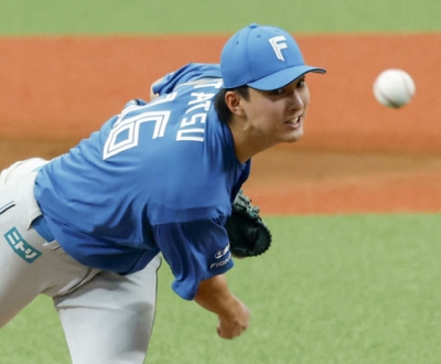 写真：西武戦に１失点でプロ初完投し、５勝目を挙げた日本ハム・達＝ベルーナドーム