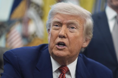 写真：米ホワイトハウスで記者団に話すトランプ大統領＝５月２３日、ワシントン（ＡＰ＝共同）