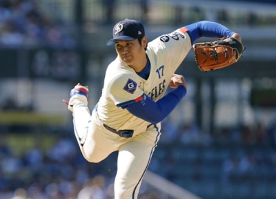 写真：アストロズ戦に先発登板したドジャース・大谷。２回を投げて１安打無失点、３奪三振だった＝ロサンゼルス（共同）
