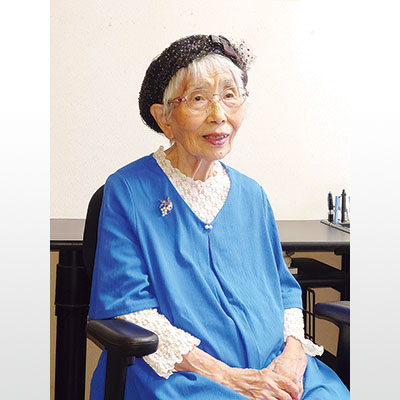 写真：艦砲射撃で友人を亡くし「戦争は絶対に繰り返してはいけない」と語る外村さん