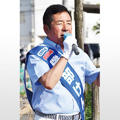 写真：「参院選でも与野党逆転を」と訴える勝部候補＝９日午後４時５分、室蘭市中島本町