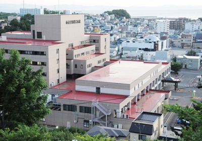 写真：市立室蘭総合病院。病床数適正化支援事業を巡り、参院選後の補正措置が焦点に