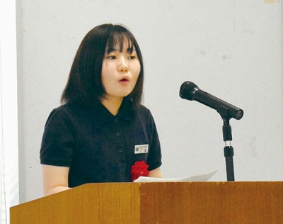 写真：最優秀賞に選ばれ、全道大会に出場する江草さん