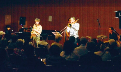 写真：市民らがプロの演奏を堪能したジャズライブ