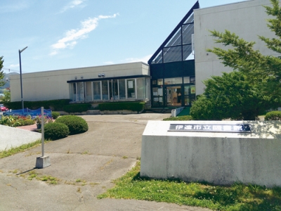 写真：現在の伊達市立図書館。市はサウディング調査を行い図書館や周辺ゾーンのより良い利活用方法、可能性の意見、提案を求めている