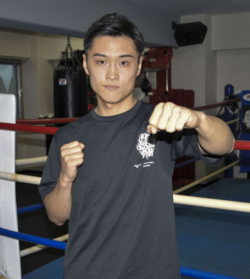 写真：現役続行を表明したＩＢＦバンタム級前王者の西田凌佑＝大阪市住吉区