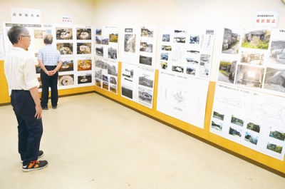 写真：イオン室蘭店で始まった「昭和２０年室蘭　進駐米軍の写した戦争写真」