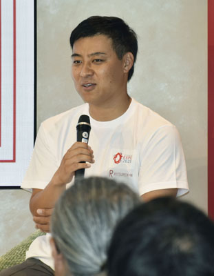 写真：トークイベントに登壇し、理想の教育像について語るプロ野球の日本ハムで活躍した田中賢介さん＝６日午前、大阪市此花区の夢洲