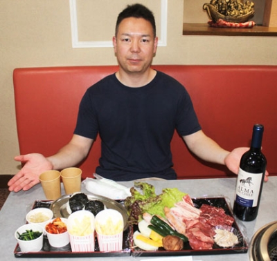 写真：室蘭・焼肉レストラン食道園店長　清水佑哉さん