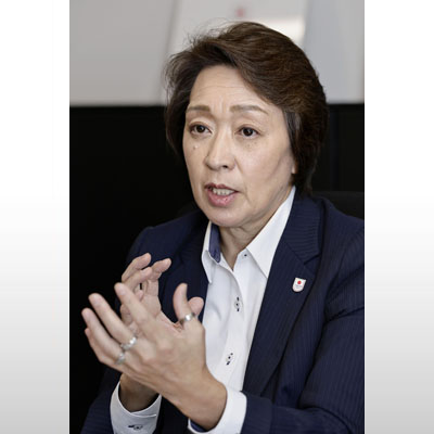 写真：インタビューに応じるＪＯＣの橋本聖子会長