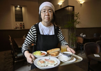 写真：「ルーエぶらじる」３代目店長の末広朋子さん