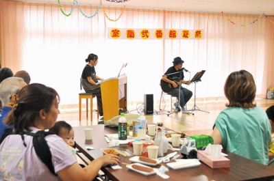 写真：会場を盛り上げたａｎｄａｎｔｅの演奏