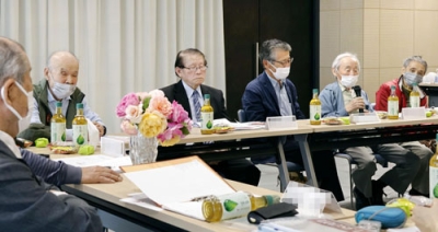 写真：大分県宇佐市役所で開かれた「男性介護者のつどい」＝５月（画像の一部を加工しています）
