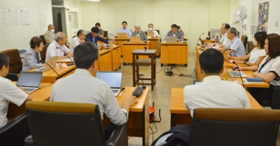 写真：津波警報発表時の議会対応などを振り返った議会災害対策会議