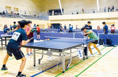 写真：全道進出を懸けて熱戦を繰り広げる選手たち