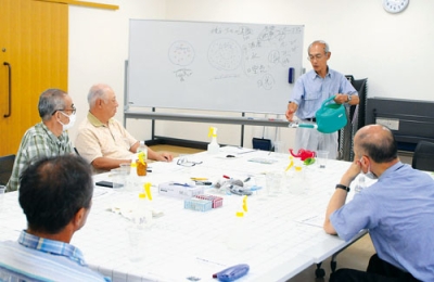 写真：野菜の栽培方法を学んだ男の趣味づくり講座
