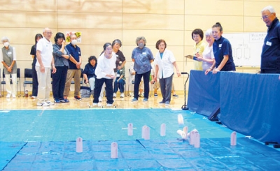 写真：モルックを体験する参加者