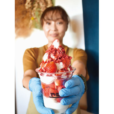 写真：伊達産イチゴをふんだんに使用したソフトクリーム