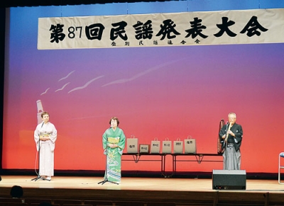 写真：練習の成果を発揮する参加者