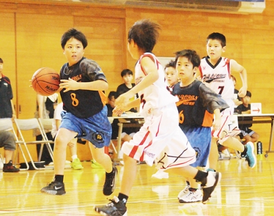 写真：ゴールを目指す選手たち