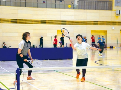 写真：息を合わせてプレーする選手たち