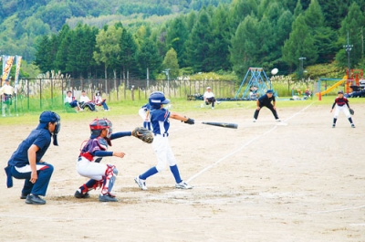 写真：勝利を目指して全力プレーを見せた選手たち