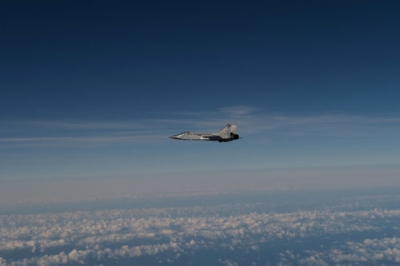 写真：スウェーデン軍が１９日に公開した画像。エストニア領空の侵犯に関与したロシア軍のミグ３１戦闘機で、ロシア機がエストニア領空を離れた後、バルト海上空で撮影されたとしている（スウェーデン軍提供・ロイター＝共同）