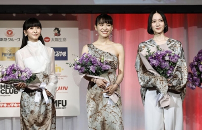 写真：「Ｐｅｒｆｕｍｅ」の（左から）かしゆか、あ～ちゃん、のっち