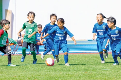 写真：勝利を目指して懸命にプレーする選手たち（提供写真）