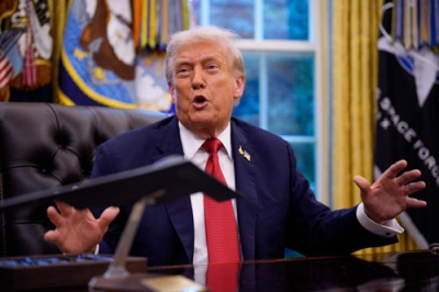 写真：米ホワイトハウスで話すトランプ大統領＝２５日、ワシントン（ゲッティ＝共同）