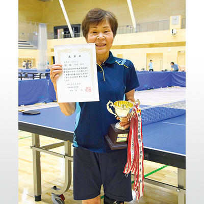 写真：北海道卓球選手権大会で初優勝し、６年ぶりの全国出場を決めた今井さん