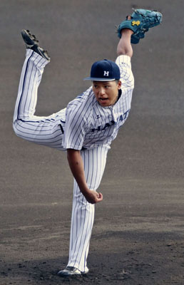 写真：プロ野球２軍公式戦で力投するくふうハヤテの竹内奎人投手＝ちゅ～るスタジアム清水（本人提供）