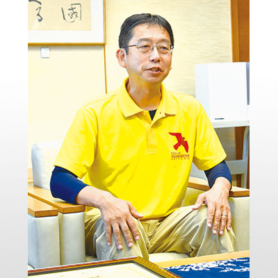 写真：防災功労者内閣総理大臣表彰を堀井市長に報告する阿部さん