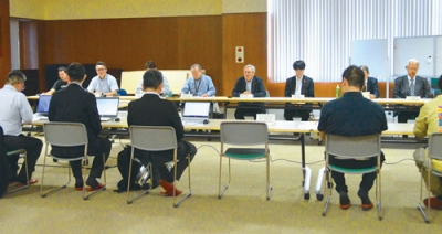 写真：テーマに沿って議論するＷＧの委員