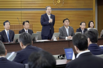 写真：公明党の中央幹事会で発言する斉藤代表＝９日午前、東京都新宿区の党本部