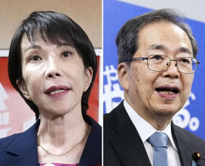 写真：自公党首会談を終えて取材に応じる公明党の斉藤代表（右）と自民党の高市総裁。斉藤代表は会談で連立政権の枠組みから離脱すると伝えた＝１０日午後