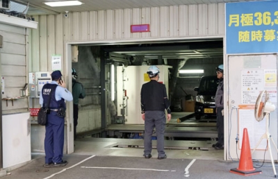 写真：９月、女児が乗っていたベビーカーが落下する事故があった大阪市北区の機械式立体駐車場
