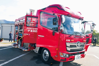写真：西胆振行政事務組合伊達消防署が更新した水槽付き消防ポンプ車