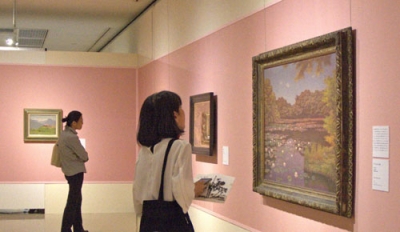 写真：画家高島野十郎の没後５０年を記念した福岡県立美術館の特別展