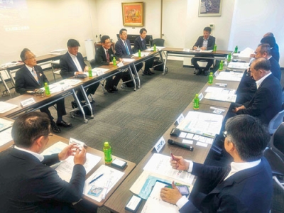 写真：人材確保の取り組み状況を報告した意見交換