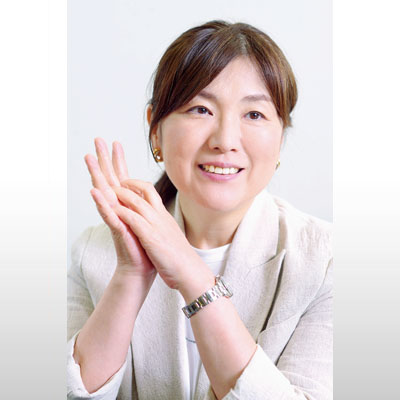 写真：「カンパニュラの祈り」について語る柚月裕子氏（撮影／タカオカ邦彦）