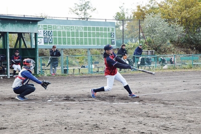写真：熱戦を繰り広げる選手たち