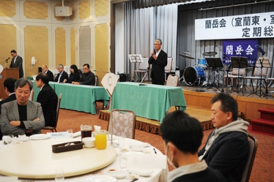 写真：あいさつする児玉会長