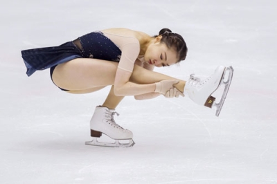 写真：フィギュアスケートの西日本学生選手権で演技する清水咲衣＝木下カンセーアイスアリーナ