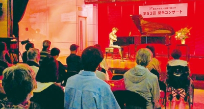 写真:ピアノの美しい音色が披露された蘭岳コンサート