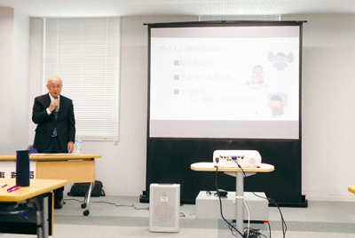 写真:医師ら専門家が精神障がいの特色などを分かりやすく解説する「やさしい精神保健講座」(写真は昨年の様子)